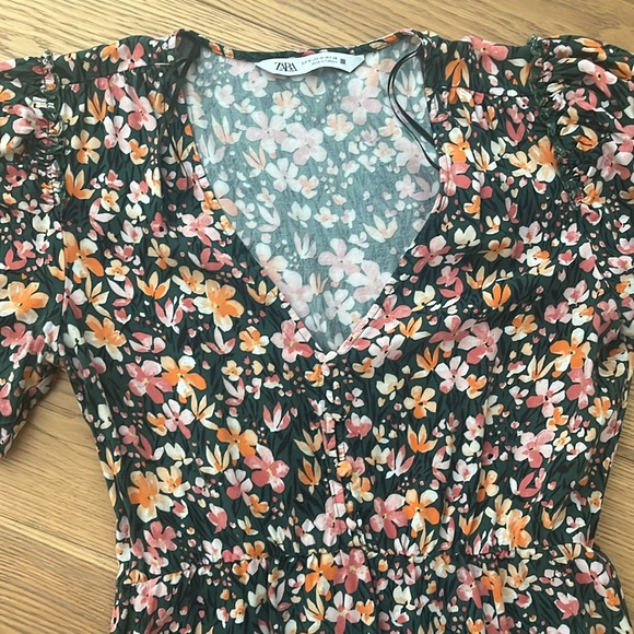 Zara floral midi dress size medium - Picture 2 of 6